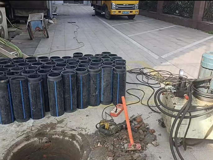 嘉定PE置换管厂家 DN315置换管 非开挖管短管置换